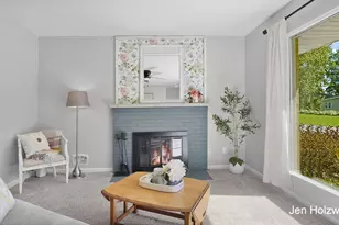 725 Parkway Dr NE, Grand Rapids, MI 49525 - Photo 7