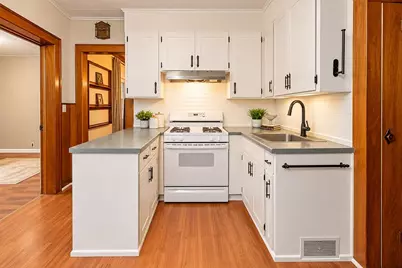 615 Diamond Avenue NE, Grand Rapids, MI 49503 - Photo 17