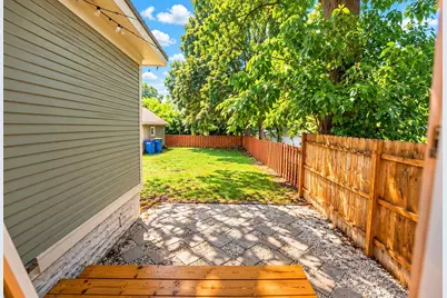 615 Diamond Avenue NE, Grand Rapids, MI 49503 - Photo 9