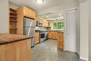 3555 Burbank Dr, Ann Arbor, MI 48105 - Photo 13