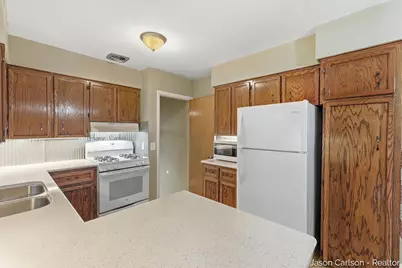 2525 Bristolwood Drive NW, Grand Rapids, MI 49544 - Photo 7
