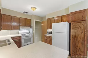 2525 Bristolwood Dr NW, Grand Rapids, MI 49544 - Photo 7