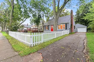 318 E Rouse St, Lansing, MI 48910 - Photo 1