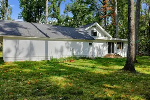 635 Michaywe Dr, Gaylord, MI 49735 - Photo 5