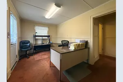 110 W Division Street, Dowagiac, MI 49047 - Photo 23