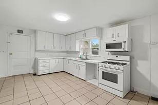 420 S Grant St, Otsego, MI 49078 - Photo 5