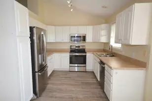 3015 Mandarin Grove Ln, Kalamazoo, MI 49004 - Photo 9