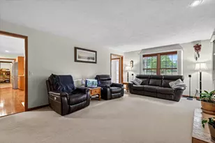 6325 Knoll Dr, Middleville, MI 49333 - Photo 11
