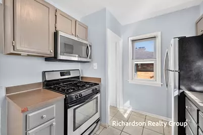 1055 NE Crescent Street NE, Grand Rapids, MI 49503 - Photo 29