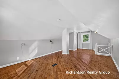 1055 NE Crescent Street NE, Grand Rapids, MI 49503 - Photo 33