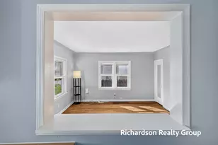 1055 NE Crescent Street NE, Grand Rapids, MI 49503 - Photo 27