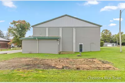 207 N Clark Street, Six Lakes, MI 48886 - Photo 29