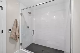 826 Fairview Ave NE, Grand Rapids, MI 49503 - Photo 37