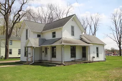 304 E Prairie Street, Vicksburg, MI 49097 - Photo 1