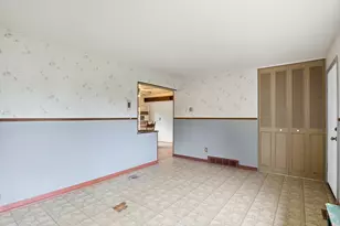 1692 N Hix Rd, Westland, MI 48185 - Photo 13