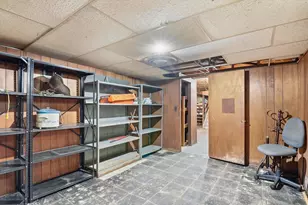 1692 N Hix Rd, Westland, MI 48185 - Photo 31