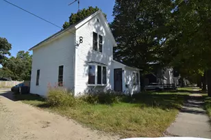 127 Michigan Ave, Hartford, MI 49057 - Photo 3