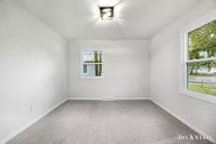 3715 Flamingo Ave SW, Wyoming, MI 49509 - Photo 19