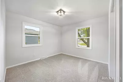 3715 Flamingo Avenue SW, Wyoming, MI 49509 - Photo 17
