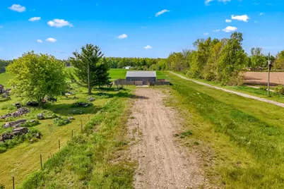7505 E Reading Road E, Pittsford, MI 49271 - Photo 3
