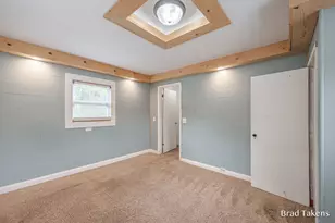 1559 Laughlin Dr NW, Grand Rapids, MI 49504 - Photo 9