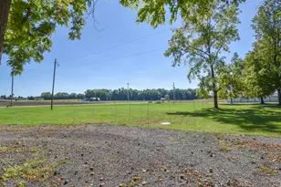 367 Margaret Ann Dr, Bronson, MI 49028 - Photo 81