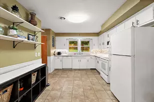 4309 Sunnybrook Dr, Kalamazoo, MI 49008 - Photo 9