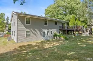 2210 Skyline Dr NW, Grand Rapids, MI 49504 - Photo 19
