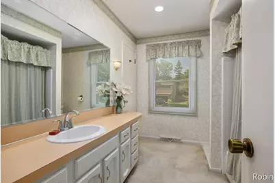 2210 Skyline Drive NW, Grand Rapids, MI 49504 - Photo 11