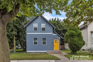 1004 Garfield Ave NW, Grand Rapids, MI 49504 - Photo 1