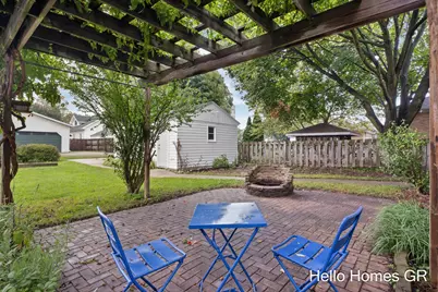 223 Leyden Avenue SW, Grand Rapids, MI 49504 - Photo 29