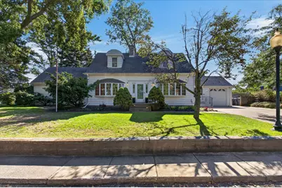 415 Ridgeway Street, Saint Joseph, MI 49085 - Photo 1