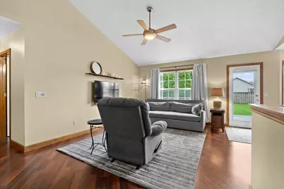 3061 Mandarin Grove Lane, Kalamazoo, MI 49004 - Photo 5