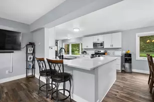 12531 S Sprinkle Rd, Vicksburg, MI 49097 - Photo 11