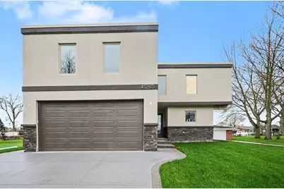 41285 Belvidere Street, Harrison Township, MI 48045 - Photo 3