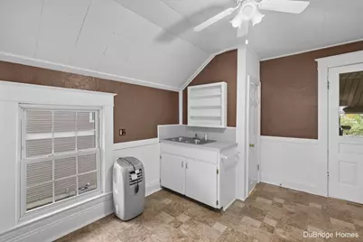1131 Race Street NE, Grand Rapids, MI 49503 - Photo 17