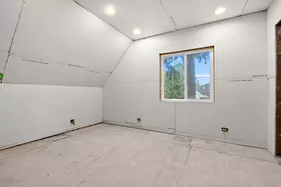 322 E James Street, Lawrence, MI 49064 - Photo 13