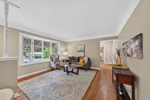717 Madison Pl, Ann Arbor, MI 48103 - Photo 3