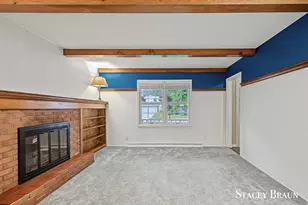 2165 Shawnee Dr SE, Grand Rapids, MI 49506 - Photo 17