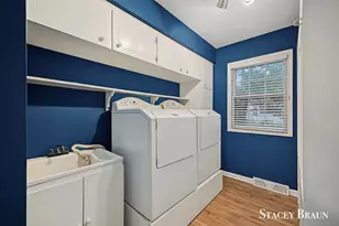 2165 Shawnee Dr SE, Grand Rapids, MI 49506 - Photo 15