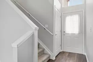 26649 Kirkway Dr, Woodhaven, MI 48183 - Photo 13