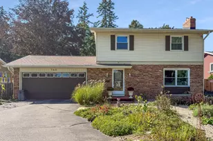 760 Riverside Dr, Battle Creek, MI 49015 - Photo 1