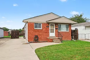 25151 Pearl St, Roseville, MI 48066 - Photo 3
