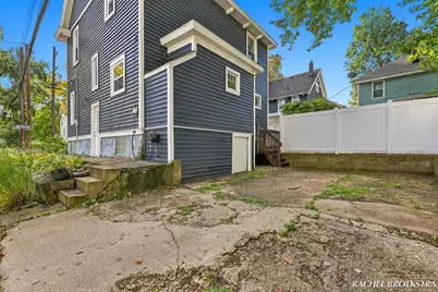 449 Giddings Avenue SE, Grand Rapids, MI 49506 - Photo 39