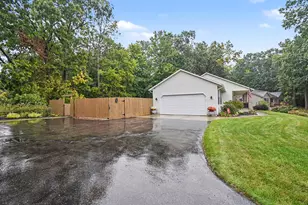 102 Hunter's Trail Ct, Middleville, MI 49333 - Photo 39
