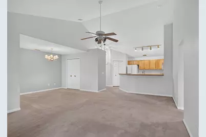 743 W Barrington Circle, Jackson, MI 49203 - Photo 7