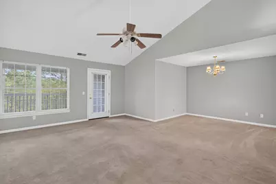 743 W Barrington Circle, Jackson, MI 49203 - Photo 5