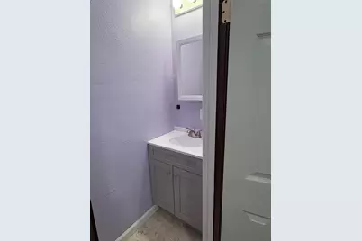 341 E Napier Avenue, Benton Harbor, MI 49022 - Photo 15
