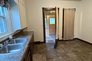 341 E Napier Ave, Benton Harbor, MI 49022 - Photo 11
