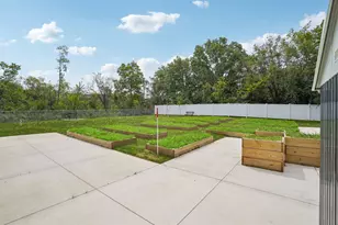 2675 Burton Rd, Ann Arbor, MI 48104 - Photo 45